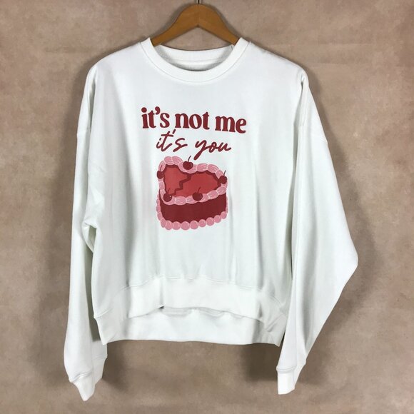 Strange Daze Tops - Strange Daze White Crewneck Sweatshirt Heart Cake Graphic NEW LARGE